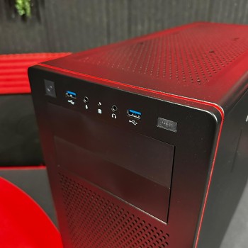 Firebreather Only1 A5896XT AMD Ryzen 7 5800X 8-Core (16 threads) tot 4.7Ghz AMD Radeon RX 9060 XT 16GB 1TB NVMe SSD 16GB DDR4 RAM